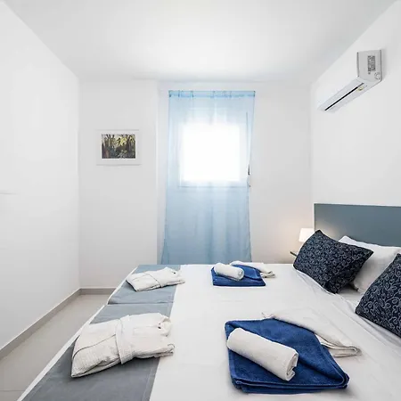 Xenos Rose * Tigaki
