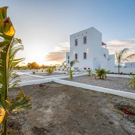 Xenos Rose Villa